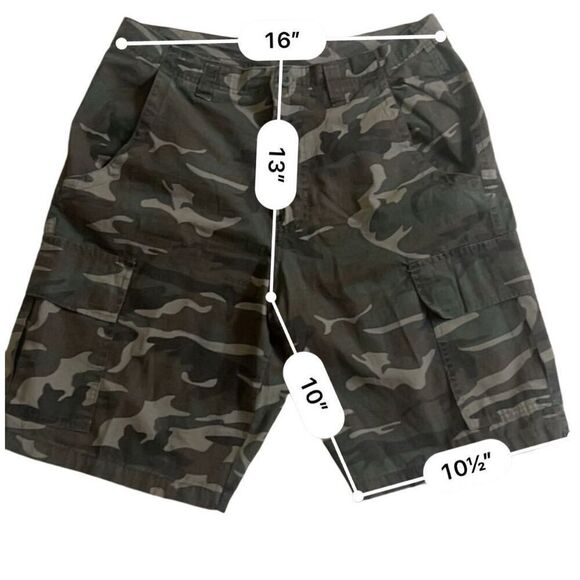 Y2K Bugle Boy Est 1977 Cargo  Camo Shorts size  34 - Picture 6 of 6